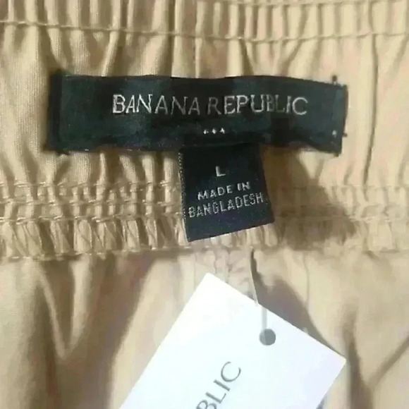 Banana Republic 9" Deck Shorts - Picture 10 of 14